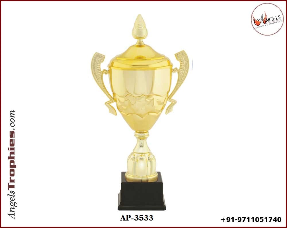 metal golden heavy cup with premium cup with wooden base