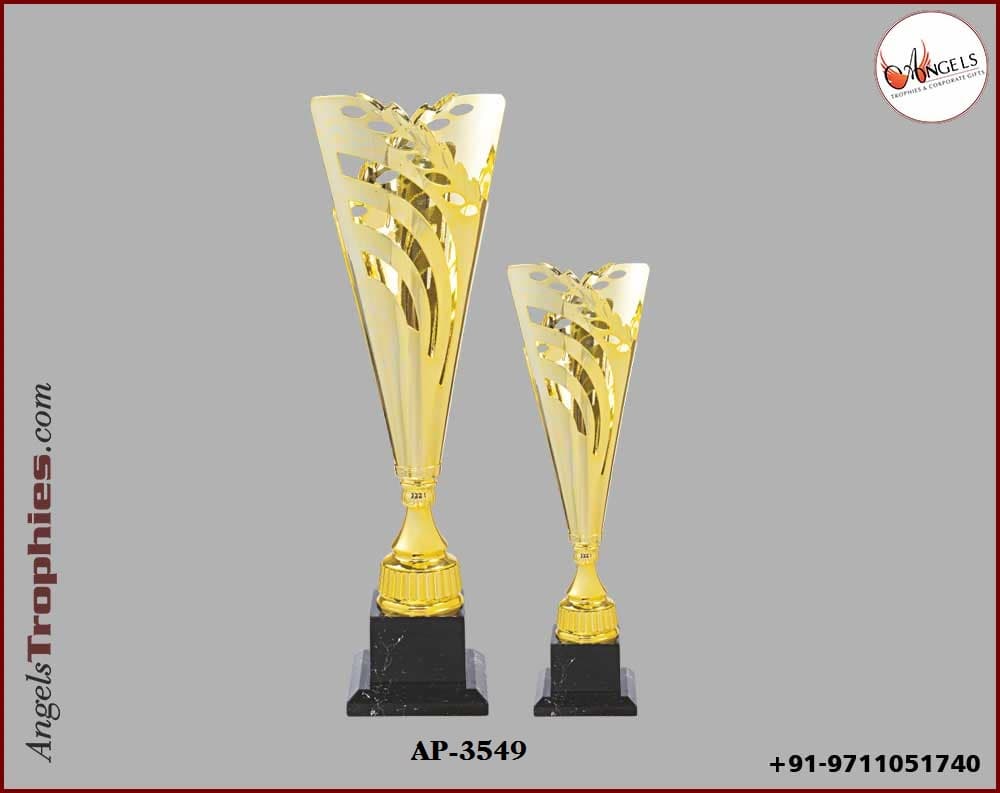 plastic golden and star cup with base