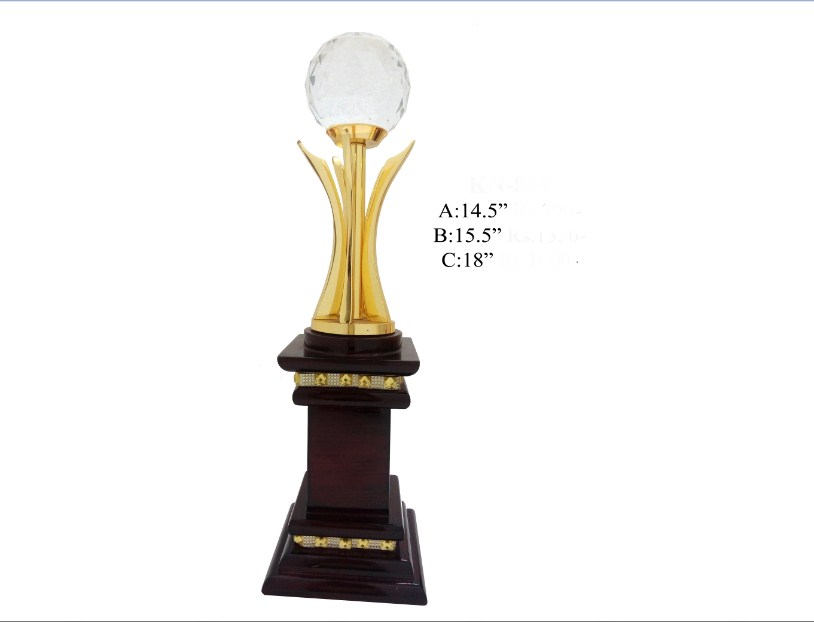Metal Pillor with crystal ball with wooden base
